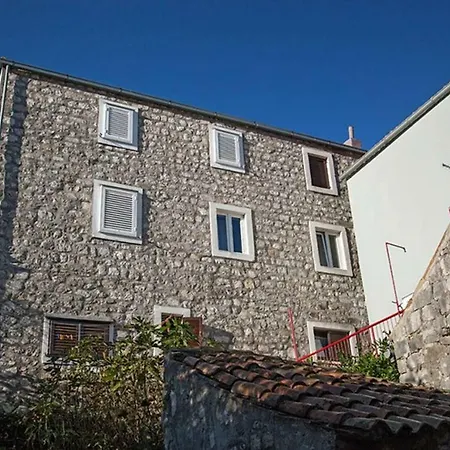 Ferienhaus House *